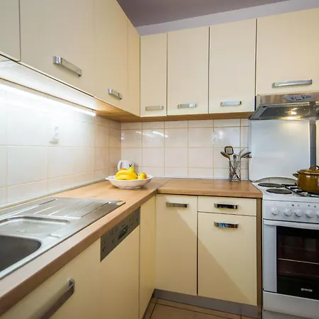 3 Bedroom Amazing In 아파트