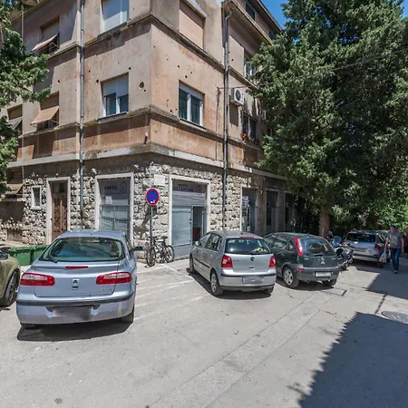 2 Bedroomnice In * Split