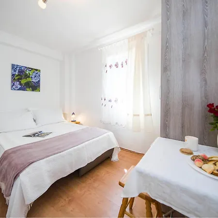 Apartment 2 Bedroomnice In