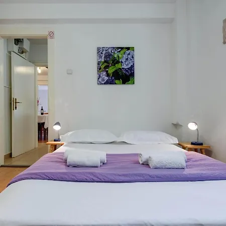2 Bedroomnice In Split