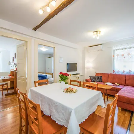 Apartment 2 Bedroomnice In *