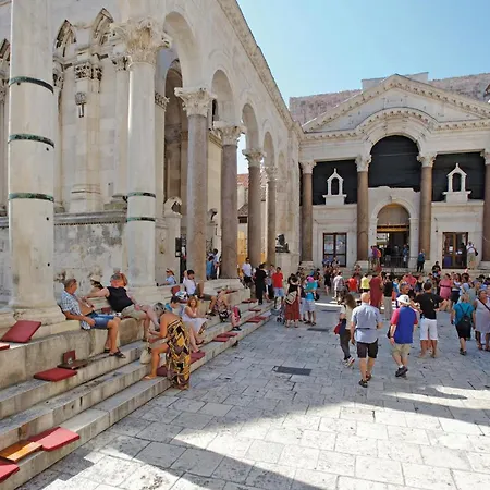 2 Bedroomnice In * Split