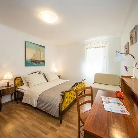 3 Bedroom Amazing In Apartamento *